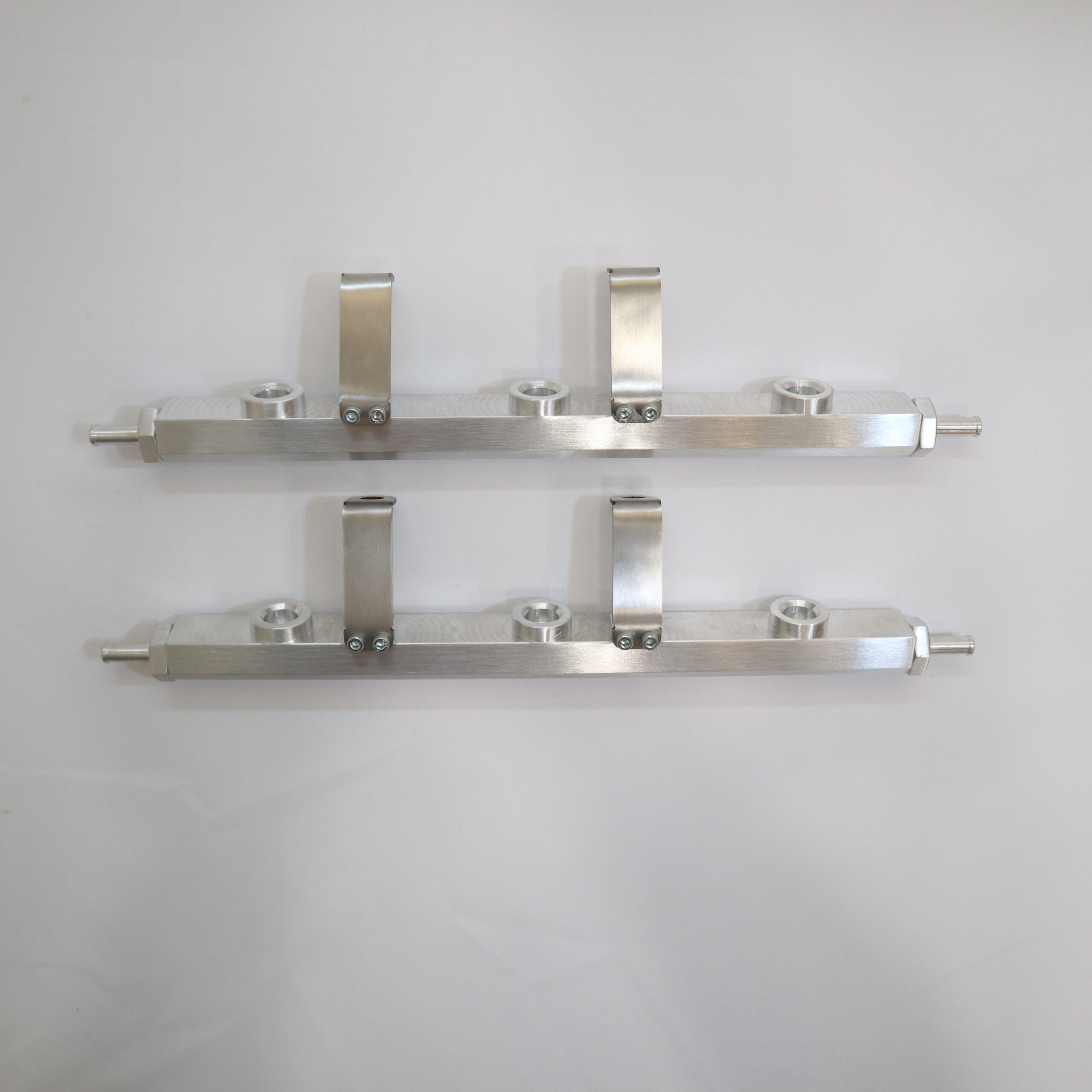 VQ35-DE Fuel Rail