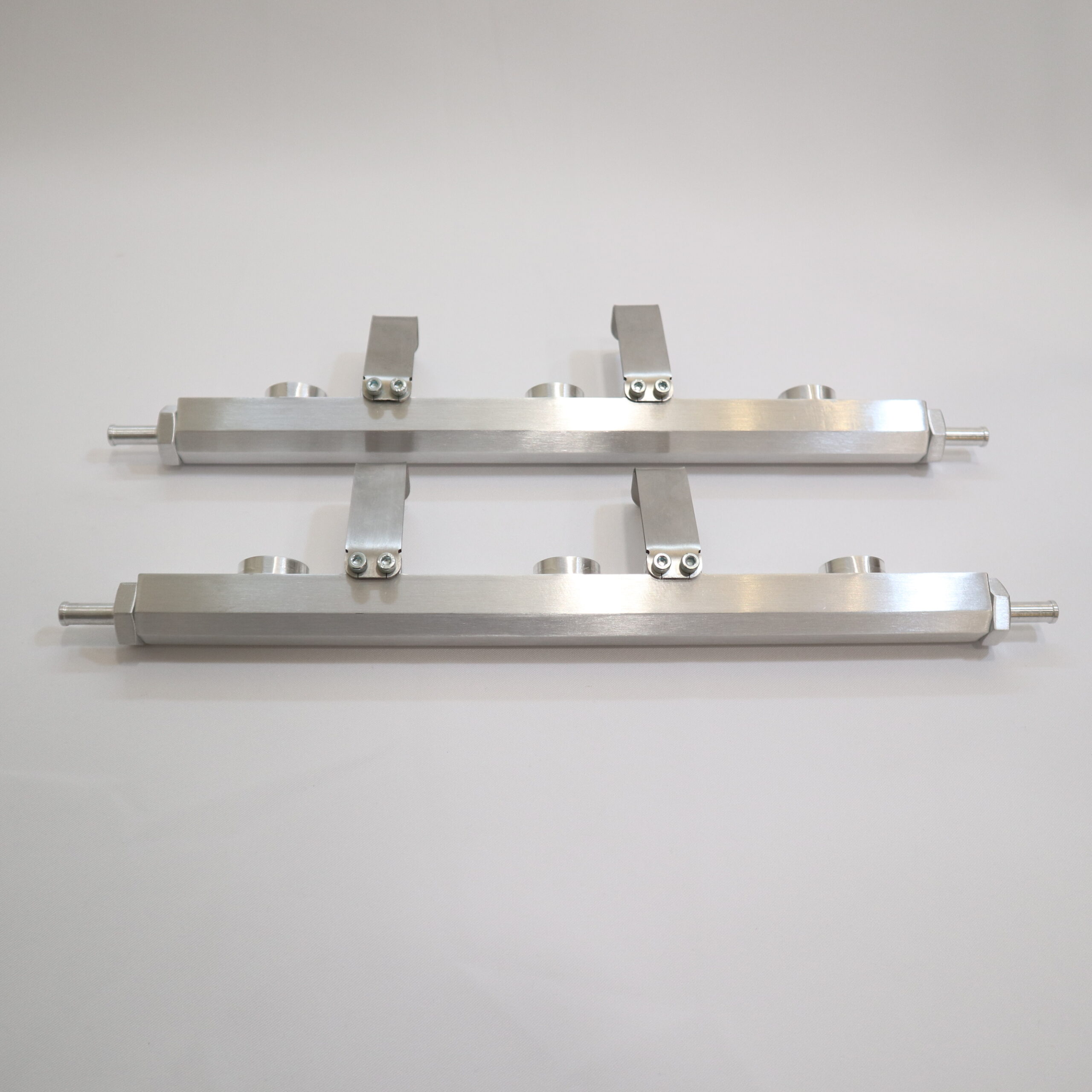 VQ35-DE Fuel Rail